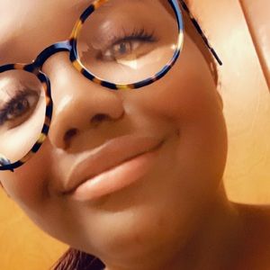 Meet your Posher, Kira